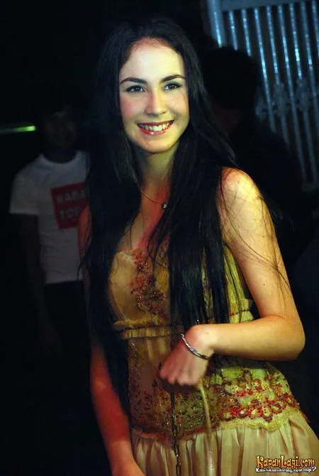 Foto Arumi Bachsin
