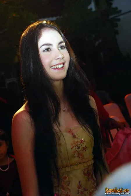 Foto Arumi Bachsin