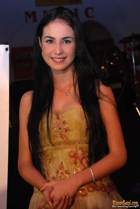 Foto Arumi Bachsin