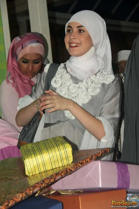 Foto Arumi Bachsin