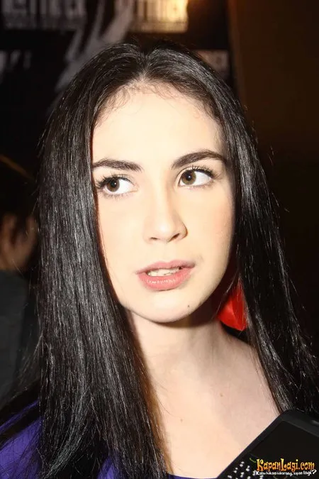 Foto Arumi Bachsin