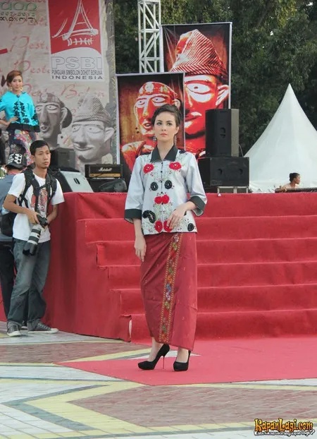 Foto Arumi Bachsin
