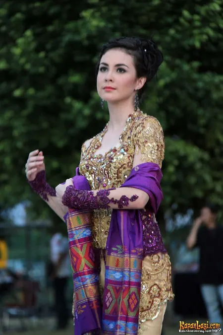 Foto Arumi Bachsin