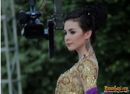 Foto Arumi Bachsin