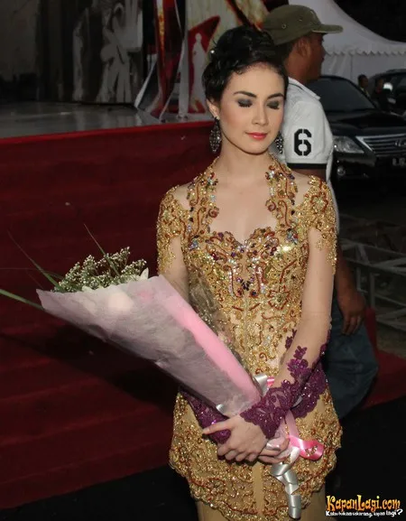 Foto Arumi Bachsin