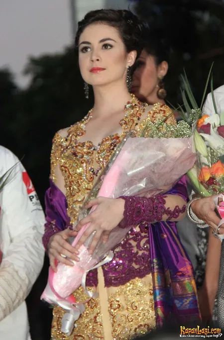 Foto Arumi Bachsin