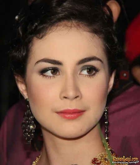 Foto Arumi Bachsin
