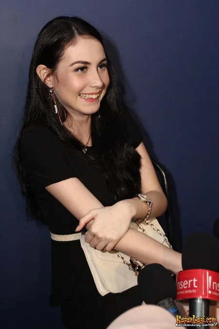 Foto Arumi Bachsin