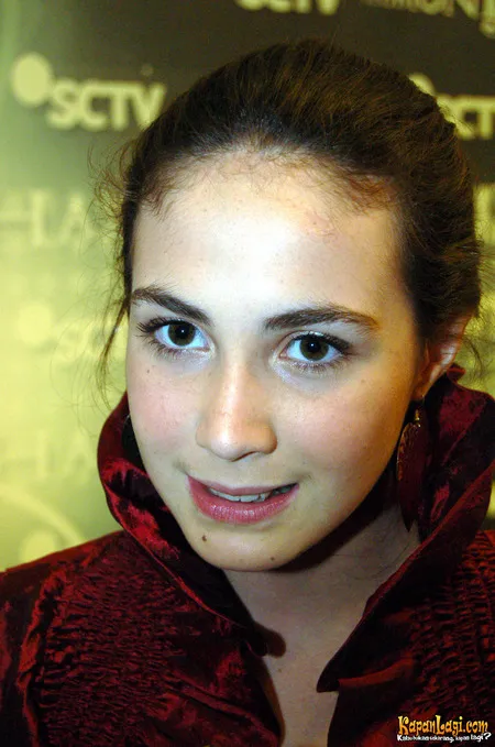 Foto Arumi Bachsin