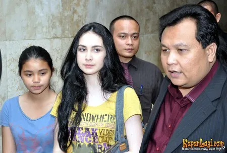 Foto Arumi Bachsin