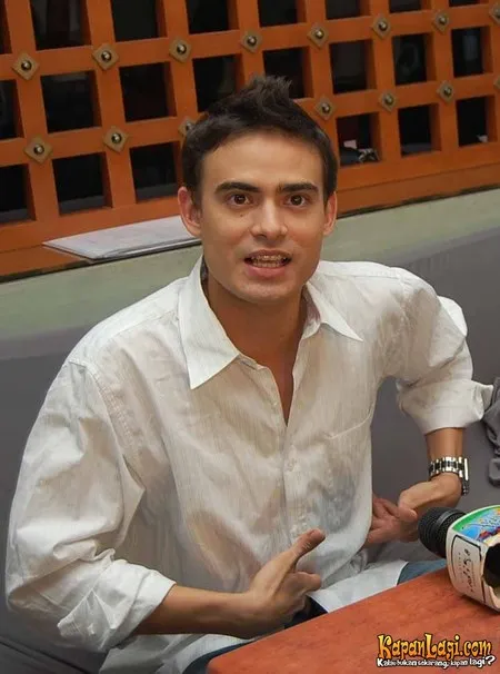 Foto Ashraf Sinclair