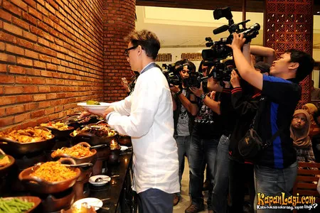 Foto Ashraf Sinclair