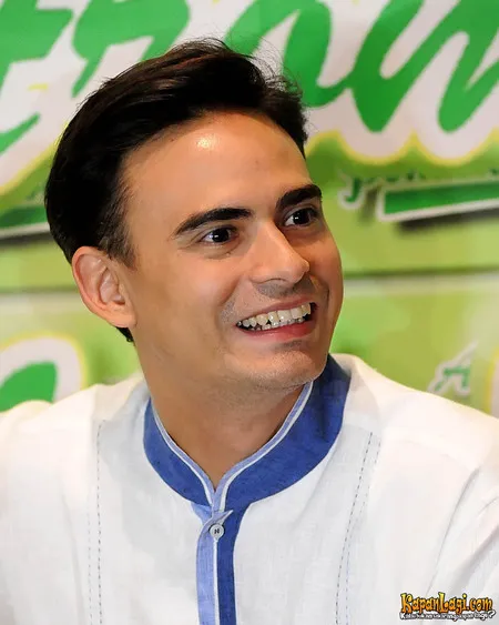 Foto Ashraf Sinclair