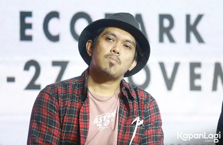 Foto Aska Rocket Rockers