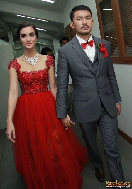 Foto Atiqah Hasiholan