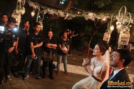 Foto Atiqah Hasiholan