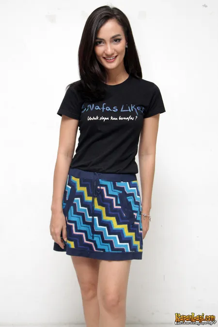 Foto Atiqah Hasiholan