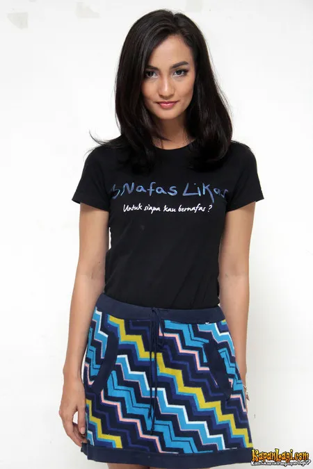 Foto Atiqah Hasiholan