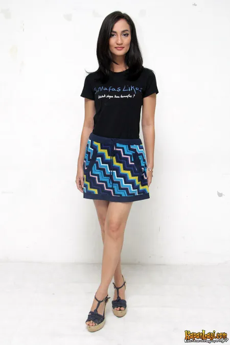 Foto Atiqah Hasiholan