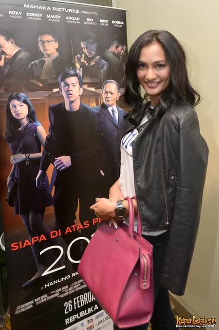 Foto Atiqah Hasiholan