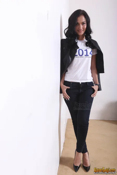 Foto Atiqah Hasiholan