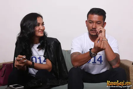 Foto Atiqah Hasiholan