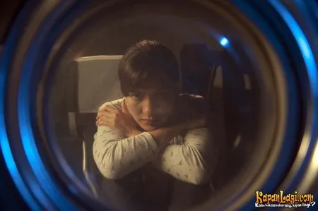 Foto Atiqah Hasiholan