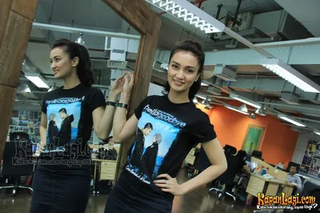 Foto Atiqah Hasiholan