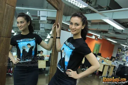 Foto Atiqah Hasiholan