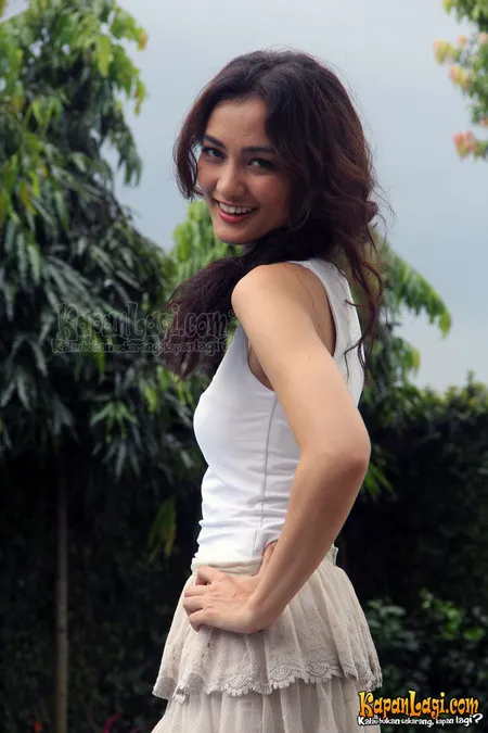 Foto Atiqah Hasiholan. Nomor Foto: 783