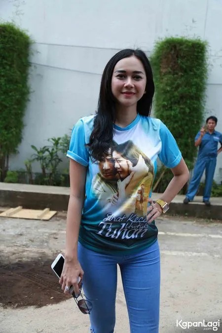 Foto Aura Kasih