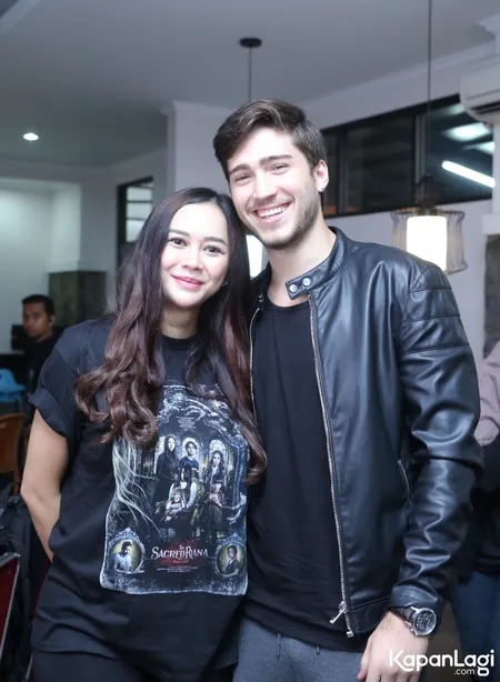 Foto Aura Kasih