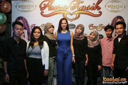 Foto Aura Kasih