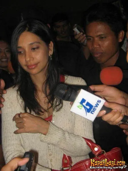 Foto Ayu Azhari
