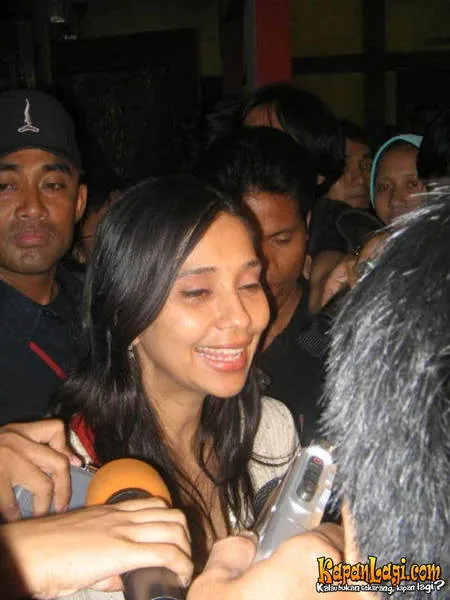 Foto Ayu Azhari