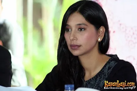 Foto Ayu Azhari