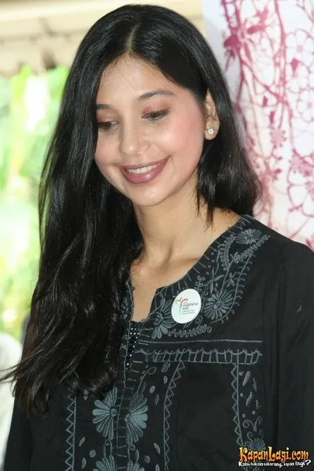 Foto Ayu Azhari