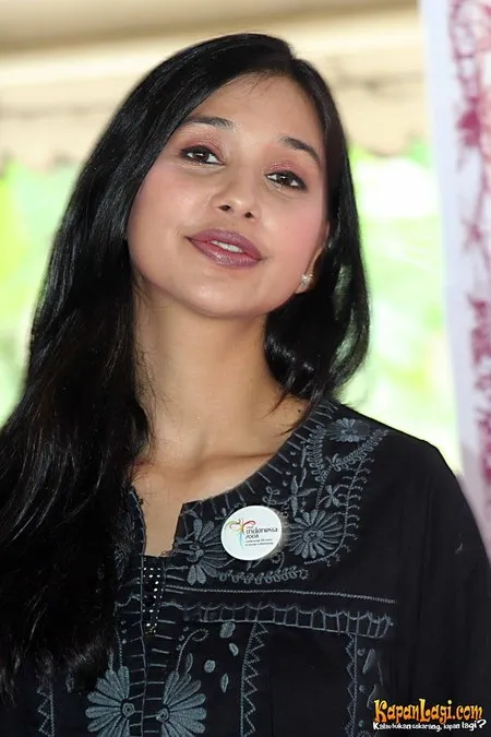 Foto Ayu Azhari