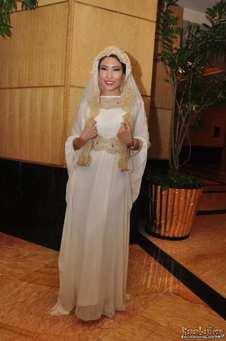 Foto Ayu Dewi. Nomor Foto: 1049