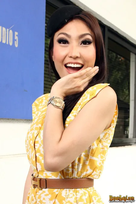 Foto Ayu Dewi