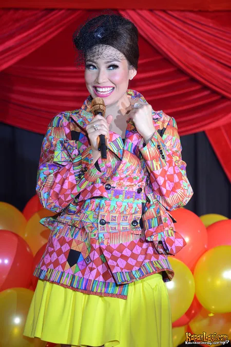 Foto Ayu Dewi