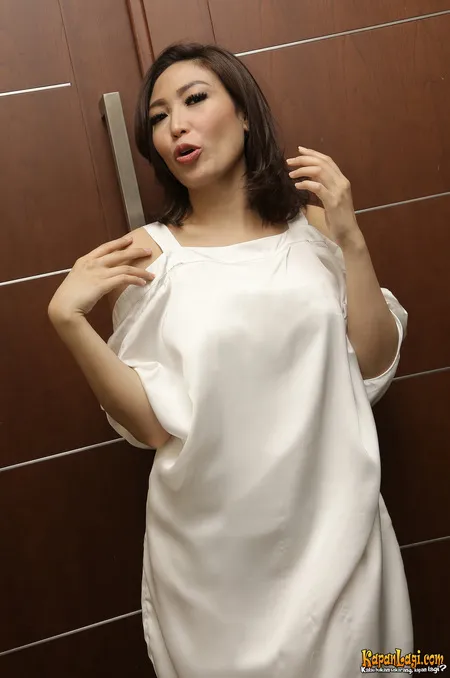 Foto Ayu Dewi