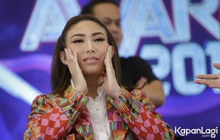 Foto Ayu Dewi