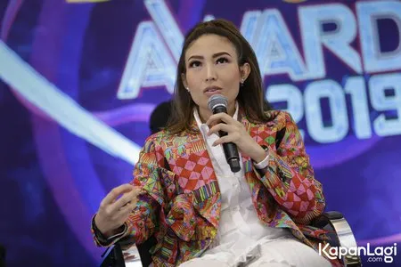 Foto Ayu Dewi