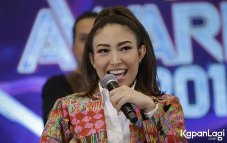 Foto Ayu Dewi