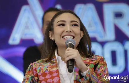 Foto Ayu Dewi
