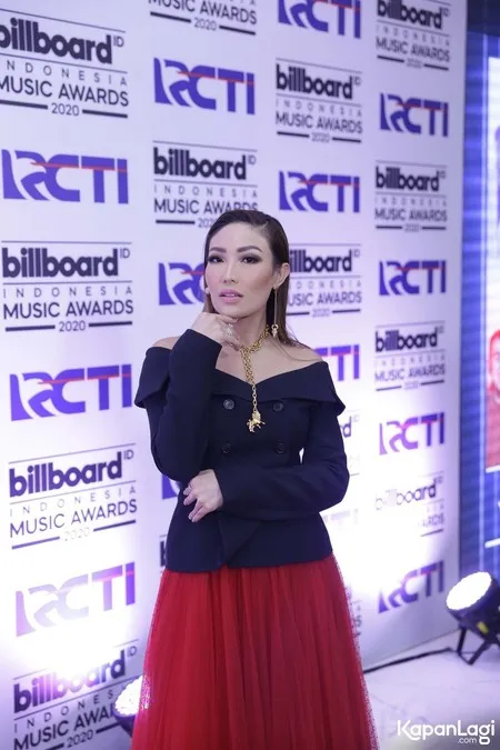 Foto Ayu Dewi