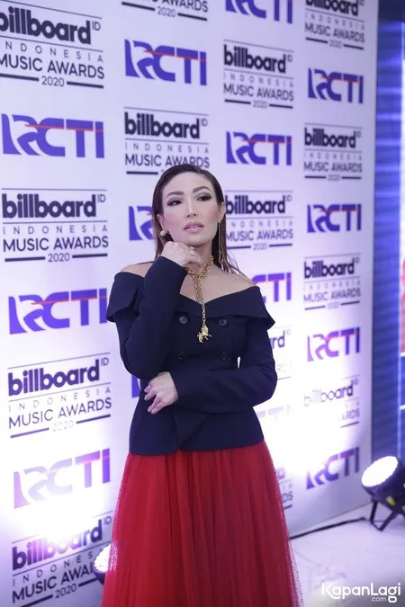 Foto Ayu Dewi