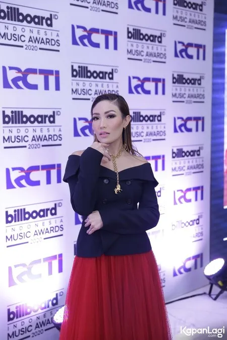 Foto Ayu Dewi