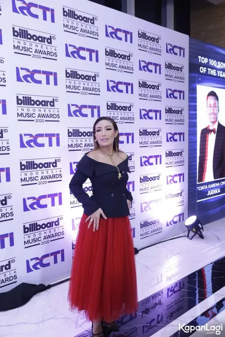Foto Ayu Dewi